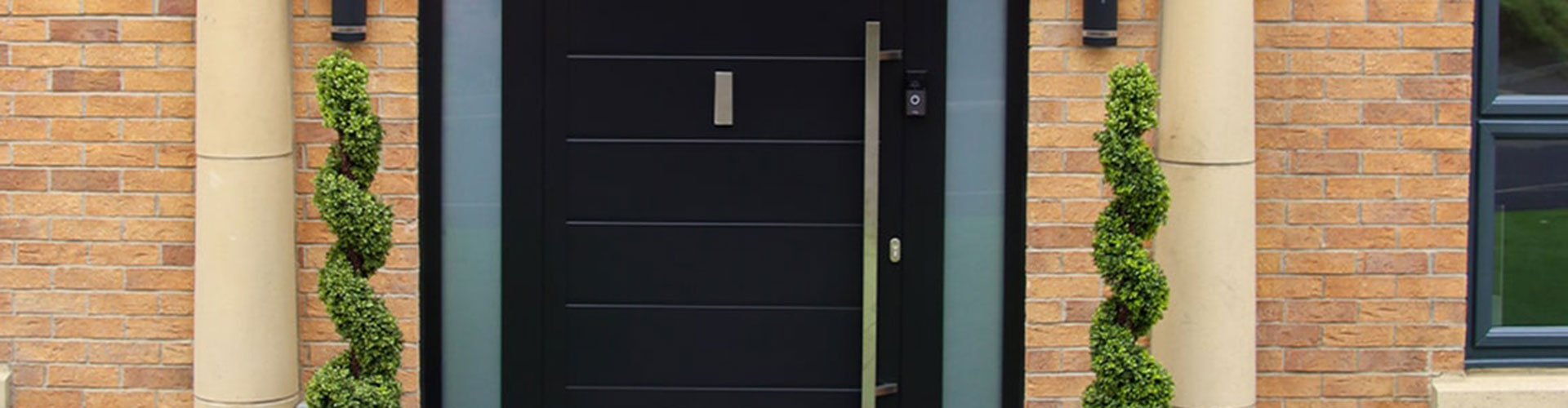 Contemporary Door Furniture from Alu-tec